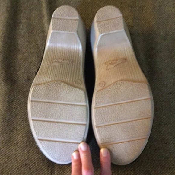 discontinued dansko